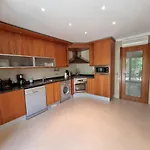 Διαμέρισμα Apartamento Em By Homekeys